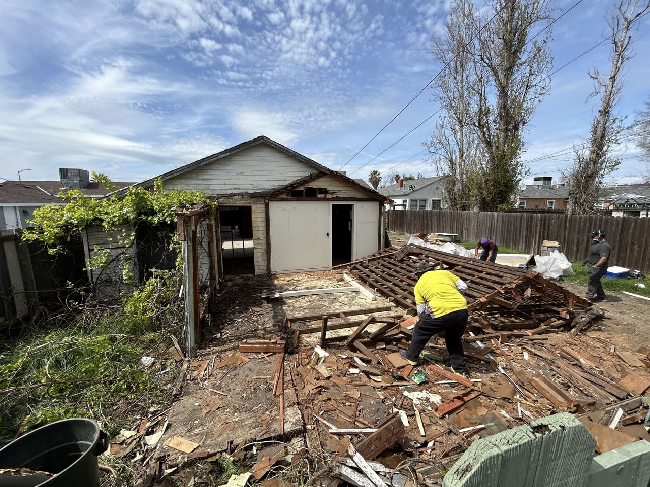 reliable roof tear offs in Fresno and surrounding cities.